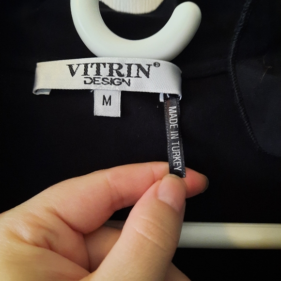 Vitrin Design Size M Unique Black Lacey Button up Shirt with Bell Sleeves - Picture 4 of 11